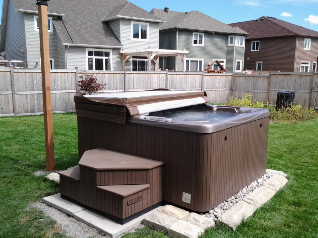 Pre-owned Hot tubs & Spas